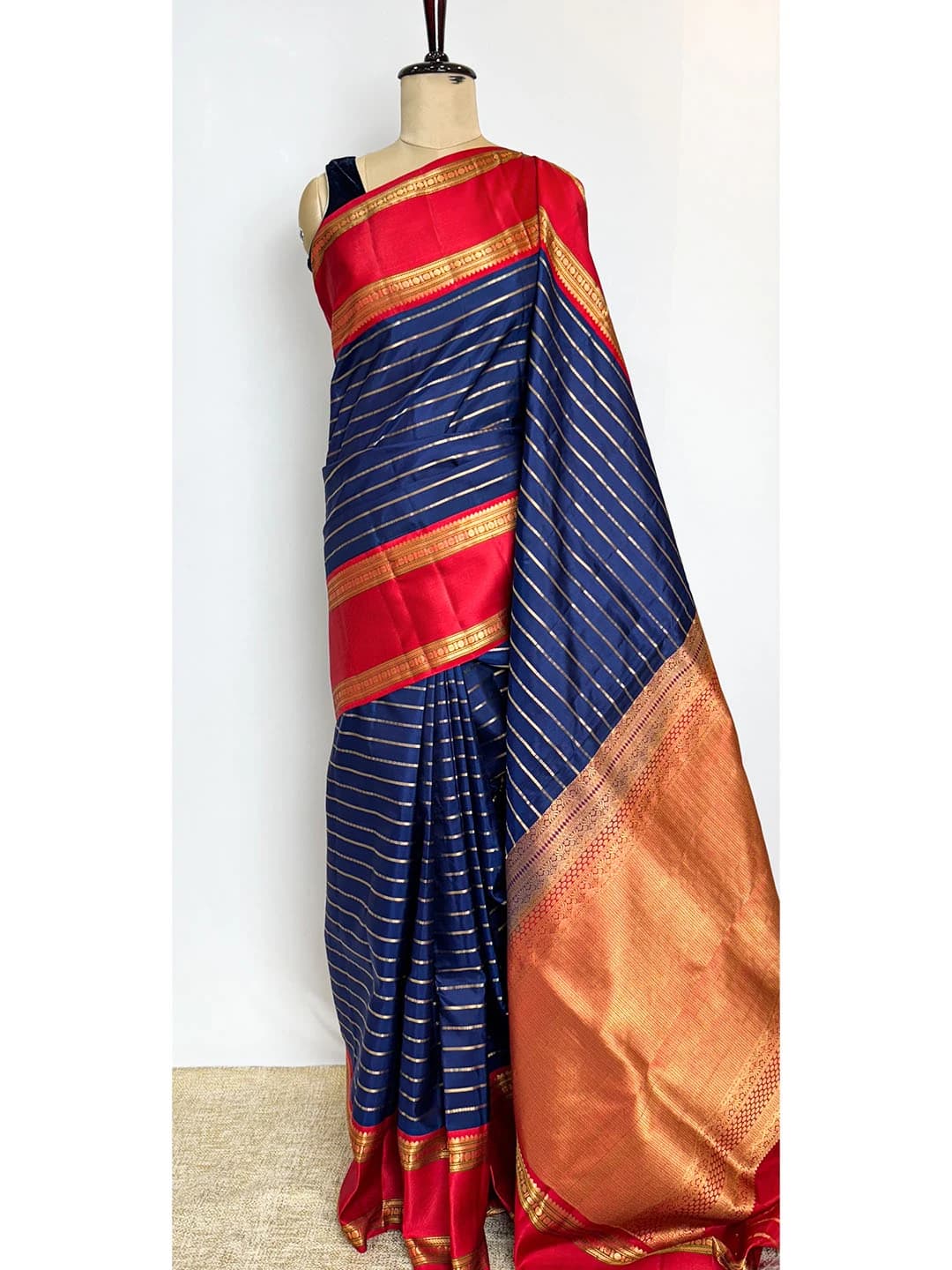Handloom Pure Silk Sarees - Dark Blue Colour QS206673