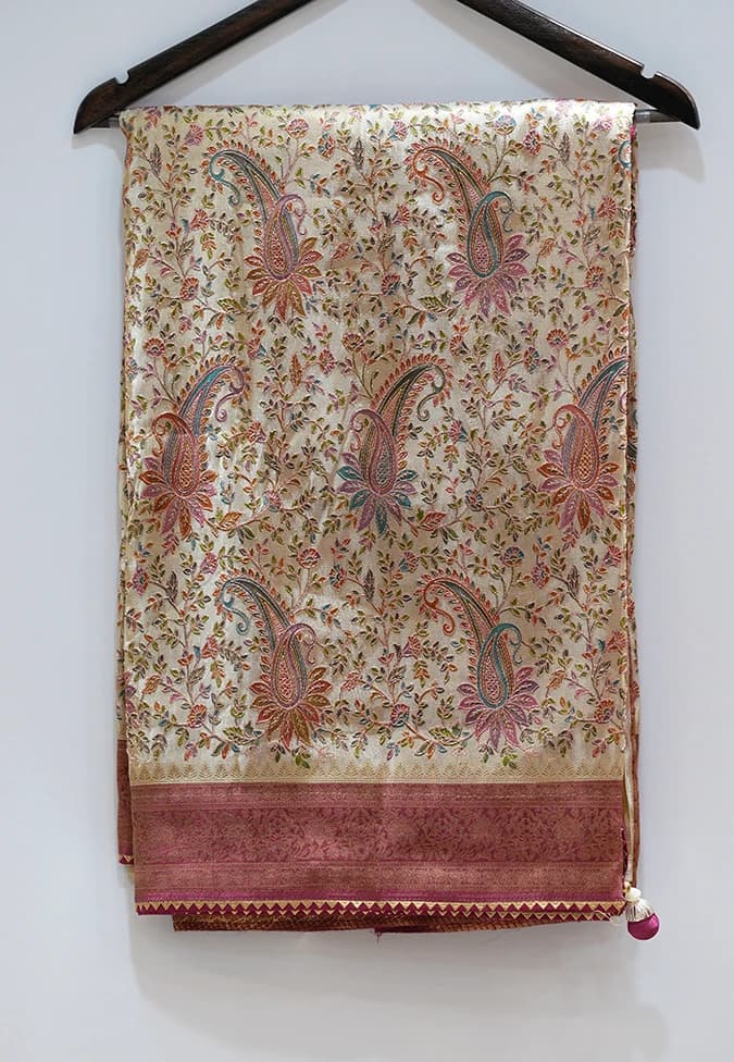 Flower and Leaf Banarasi with Red Floral and Paisley Weave QS254469