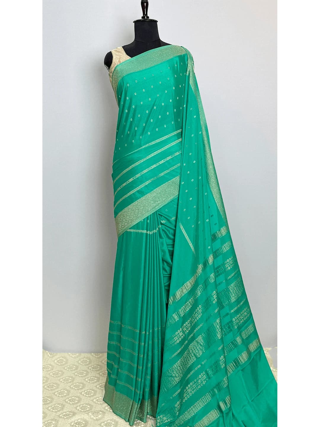 Crape Saree - Grey Colour - QS217854