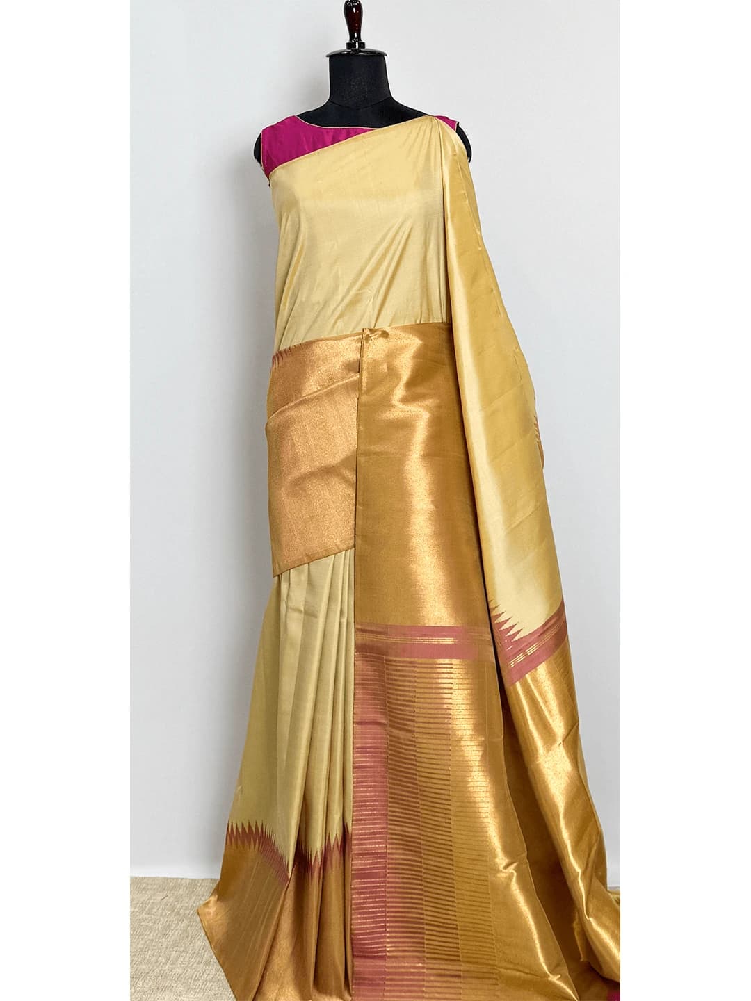 Kanchipuram Pure Silk Saree - Raising Border - QS212202